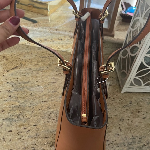 New Tory butch large Turk buckle tote - Picture 6 of 11